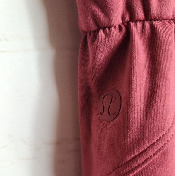 Lululemon Comfy Workleisure Preppy Stretch High-Rise Pants in Mulled Wine 6 - Picture 9 of 13